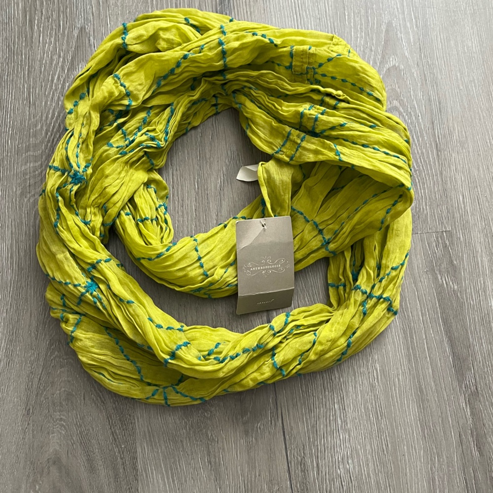 Anthropologie Infinity Scarf, Greenish yellow, wrinkly cute!
